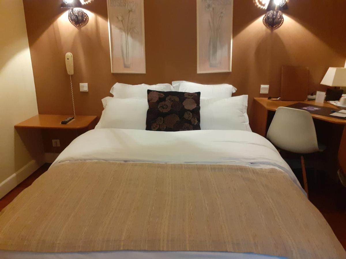 Le Grand Monarque Donzy Hotel ภายนอก รูปภาพ